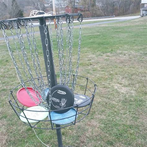 portable frisbee golf basket